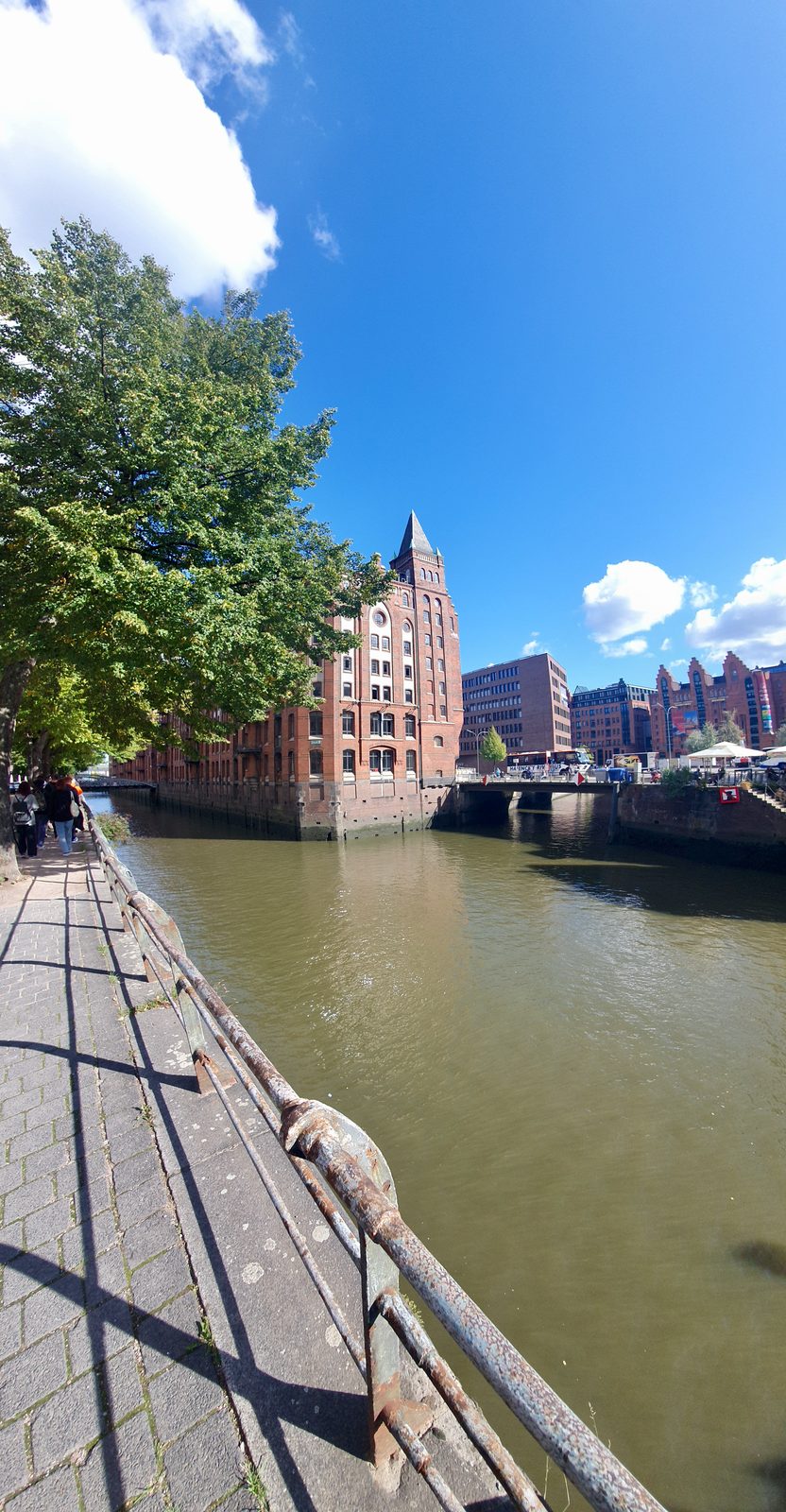 hamburg / 20220920_145049.png